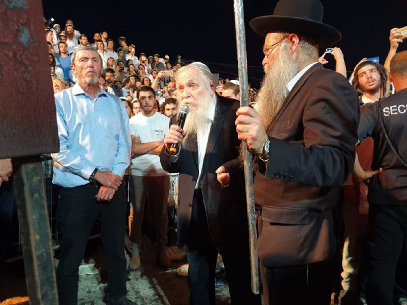 צפו: ההדלקה המסורתית של הציונות הדתית במירון