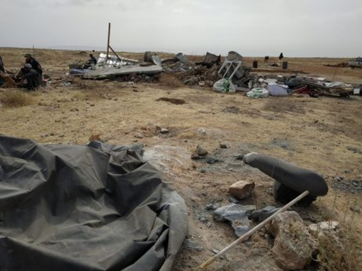שר הביטחון נתניהו שוב הורס בתים של יהודים ביו"ש
