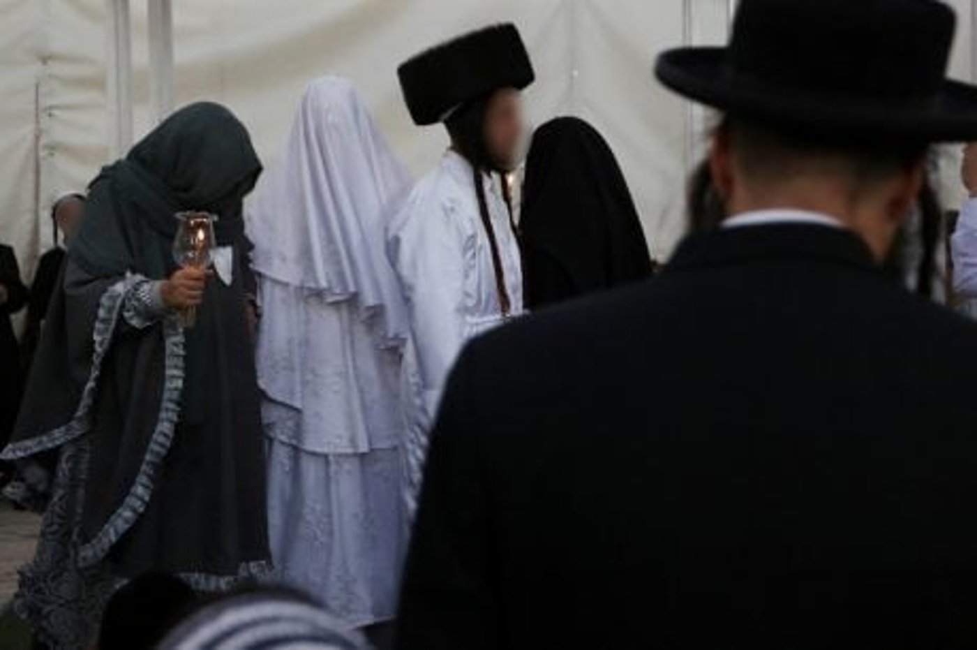 חתן בן 17, כלה בת 16: תיעוד מיוחד מחתונת הסתר