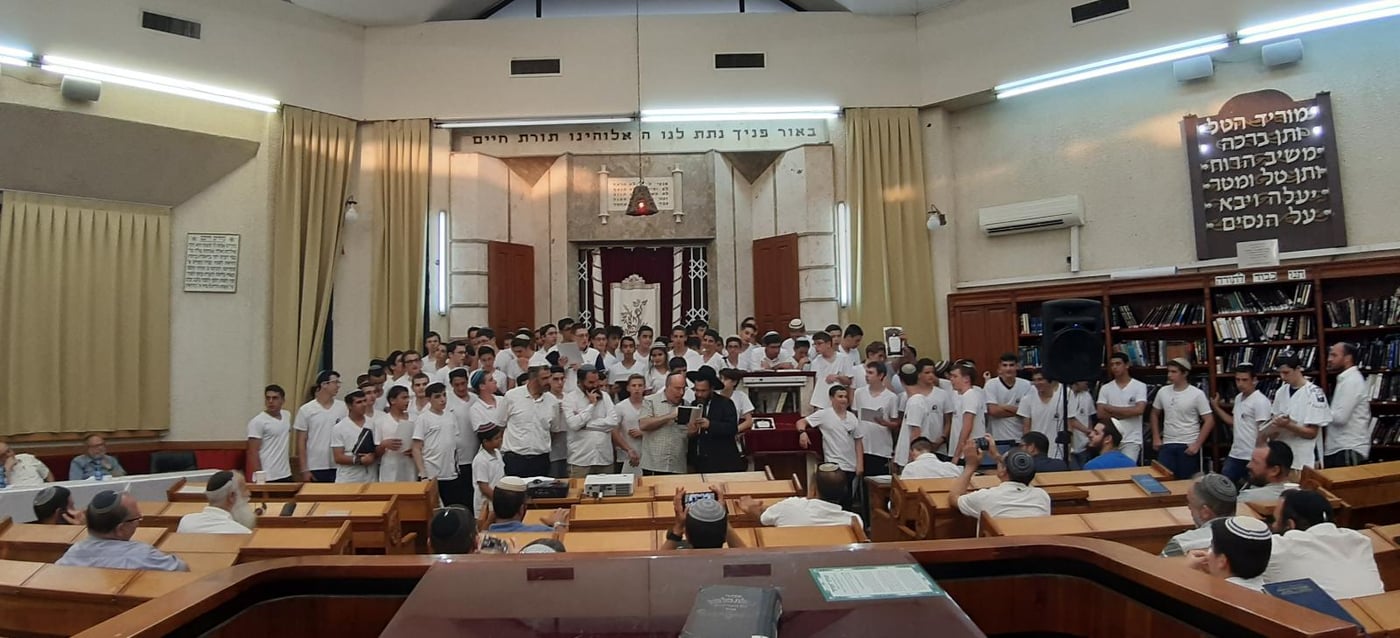 ערב מרגש בישיבת שעלבים: "לכו בדרכו של זכריה"