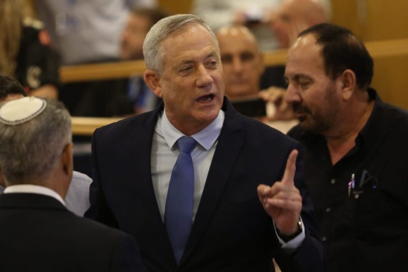 שב ומבהיר, יו"ר כחול לבן