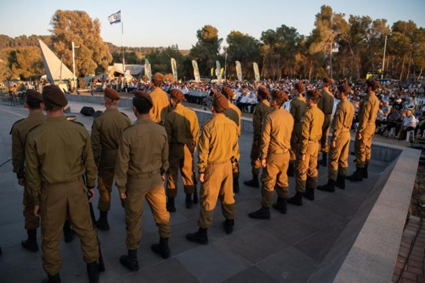 חיילי גולני באזכרה (קרדיט: דובר צה"ל)