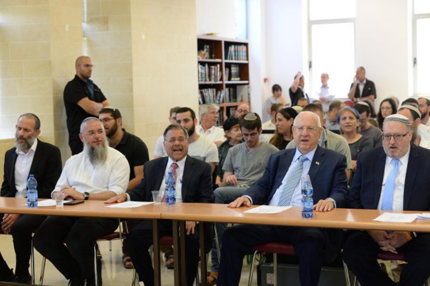 הנשיא בישיבת מחניים (מארק ניימן, לע"ם)