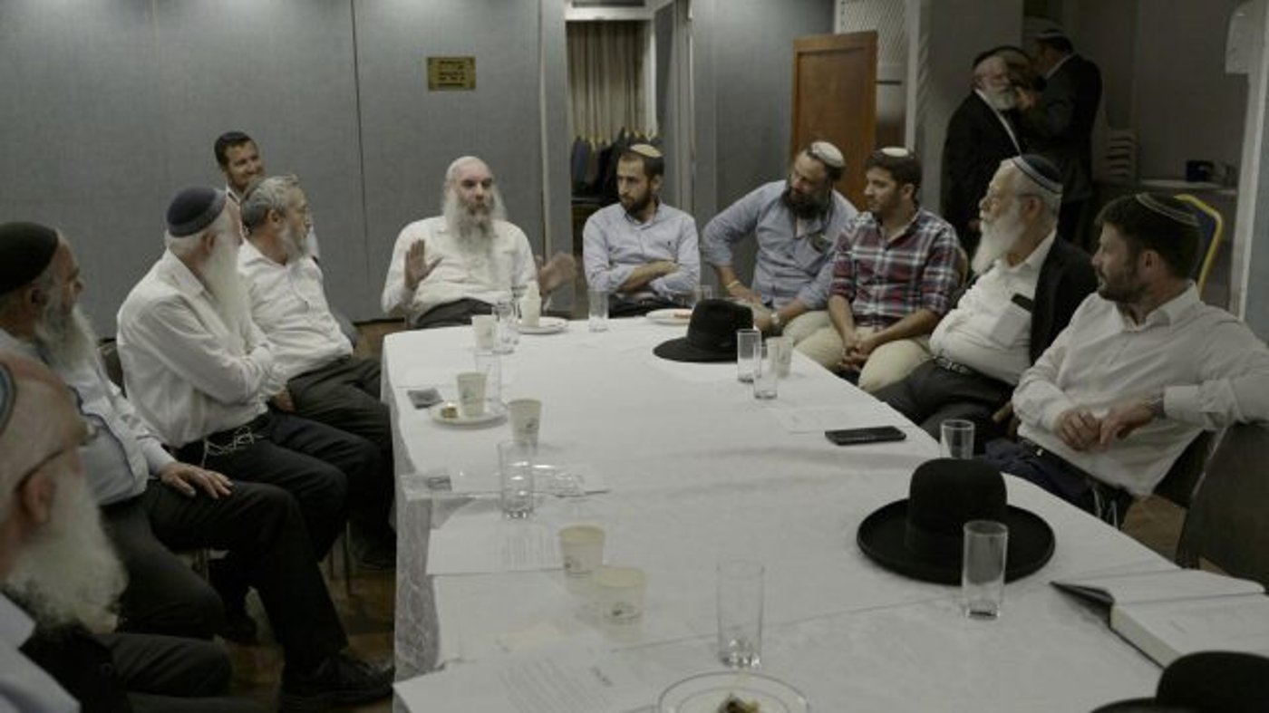 הרבנים החרד"לים התכנסו, והכריזו על תמיכה ב'ימינה'