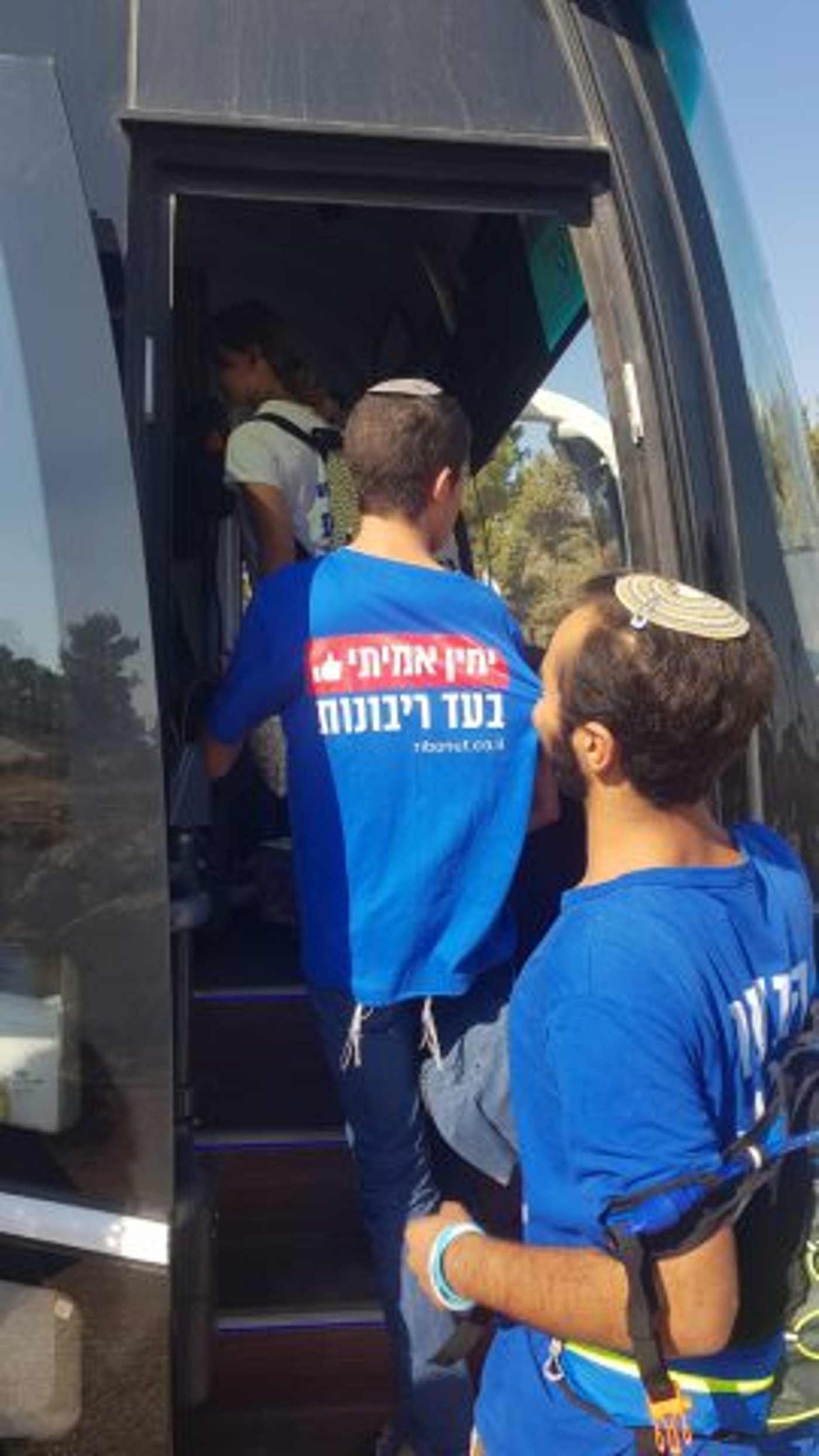 נוער הריבונות יצא להמריץ מצביעים לטובת הימין