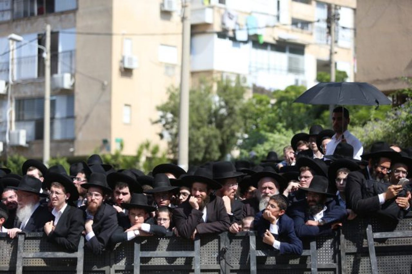גלריה: רבבות בהלוויית הרב ניסים קרליץ זצ"ל