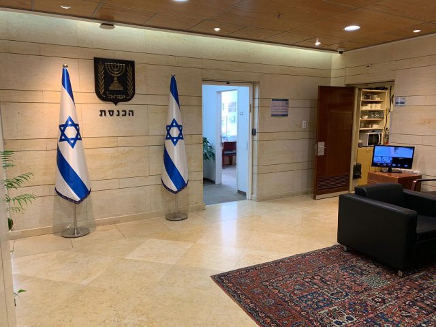 תקפצו לביקור?