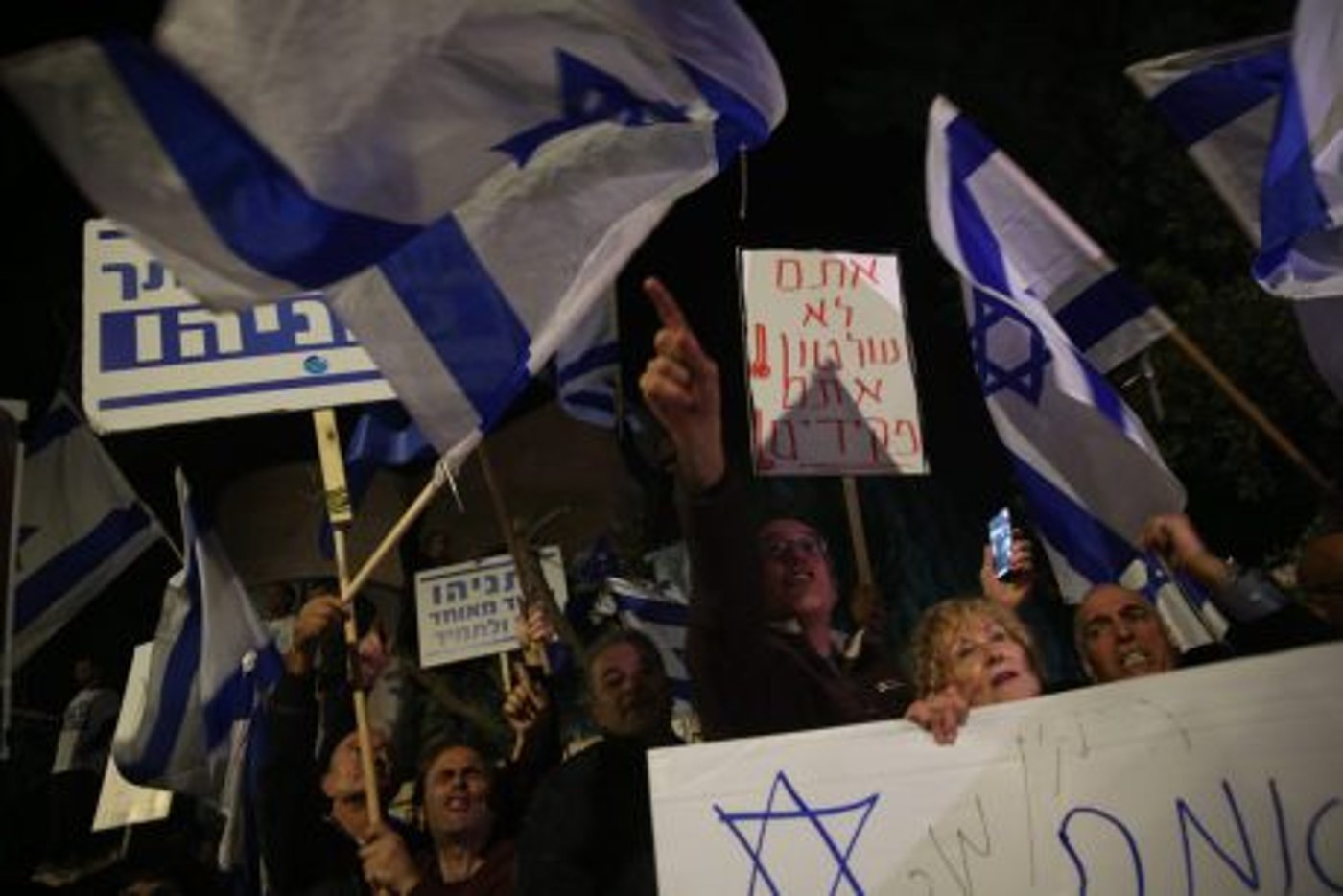 מימין ומשמאל: הפגנות בעד ונגד נתניהו בכל הארץ • צפו