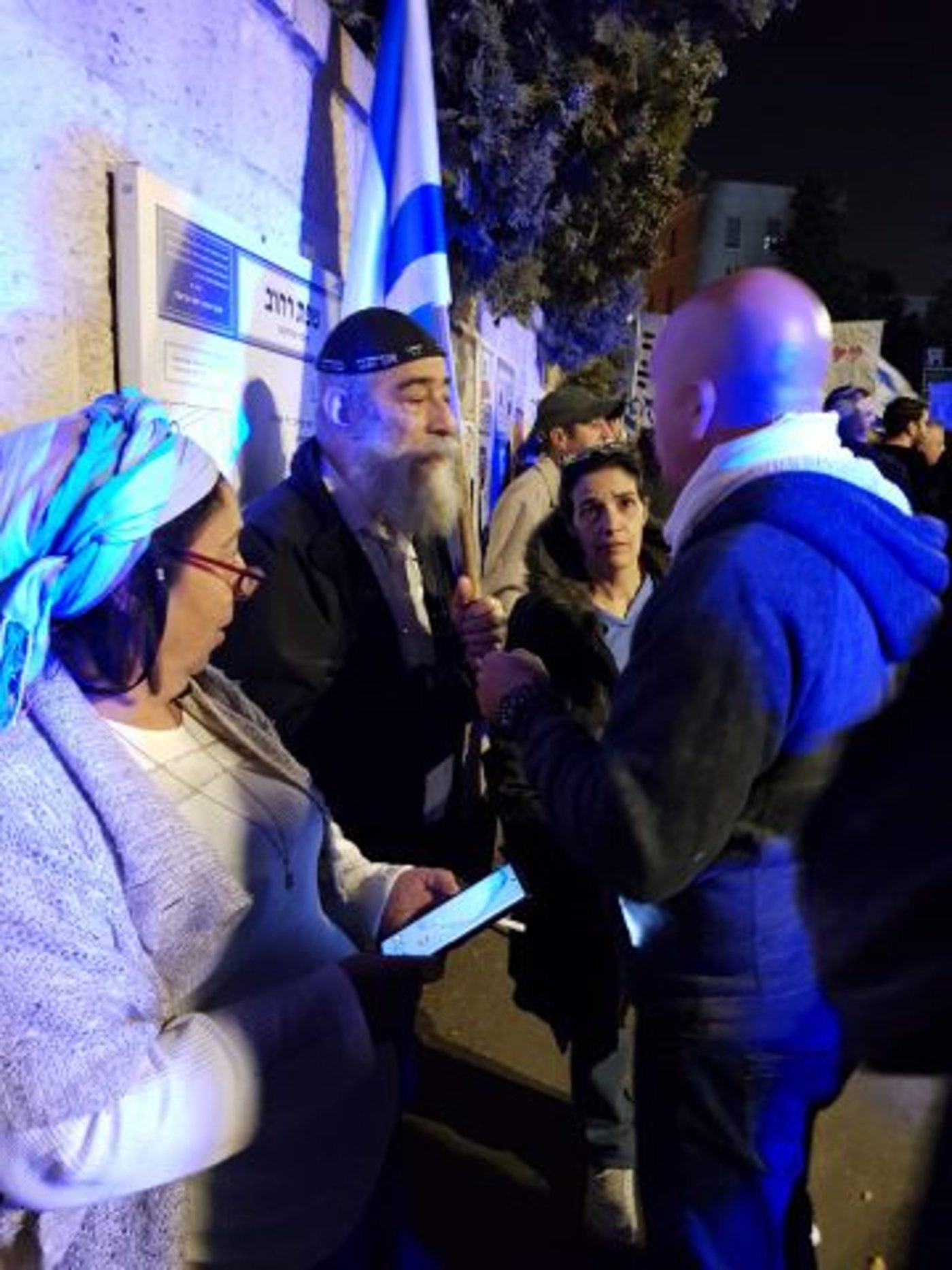 אריאל זילבר בהפגנת הליכוד
