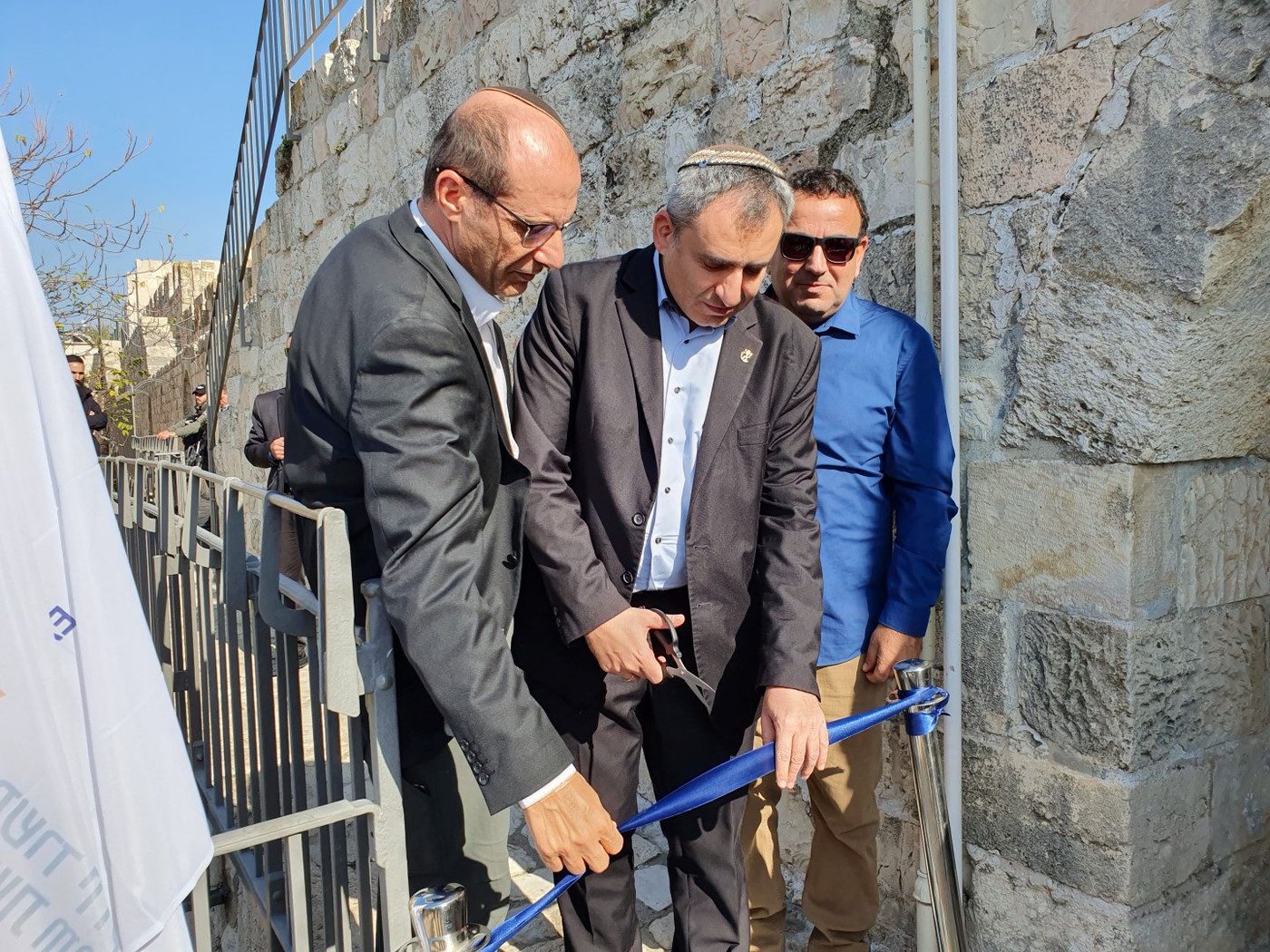 השר אלקין והמנכ"ל בניטה חונכים את הטיילת הצפונית