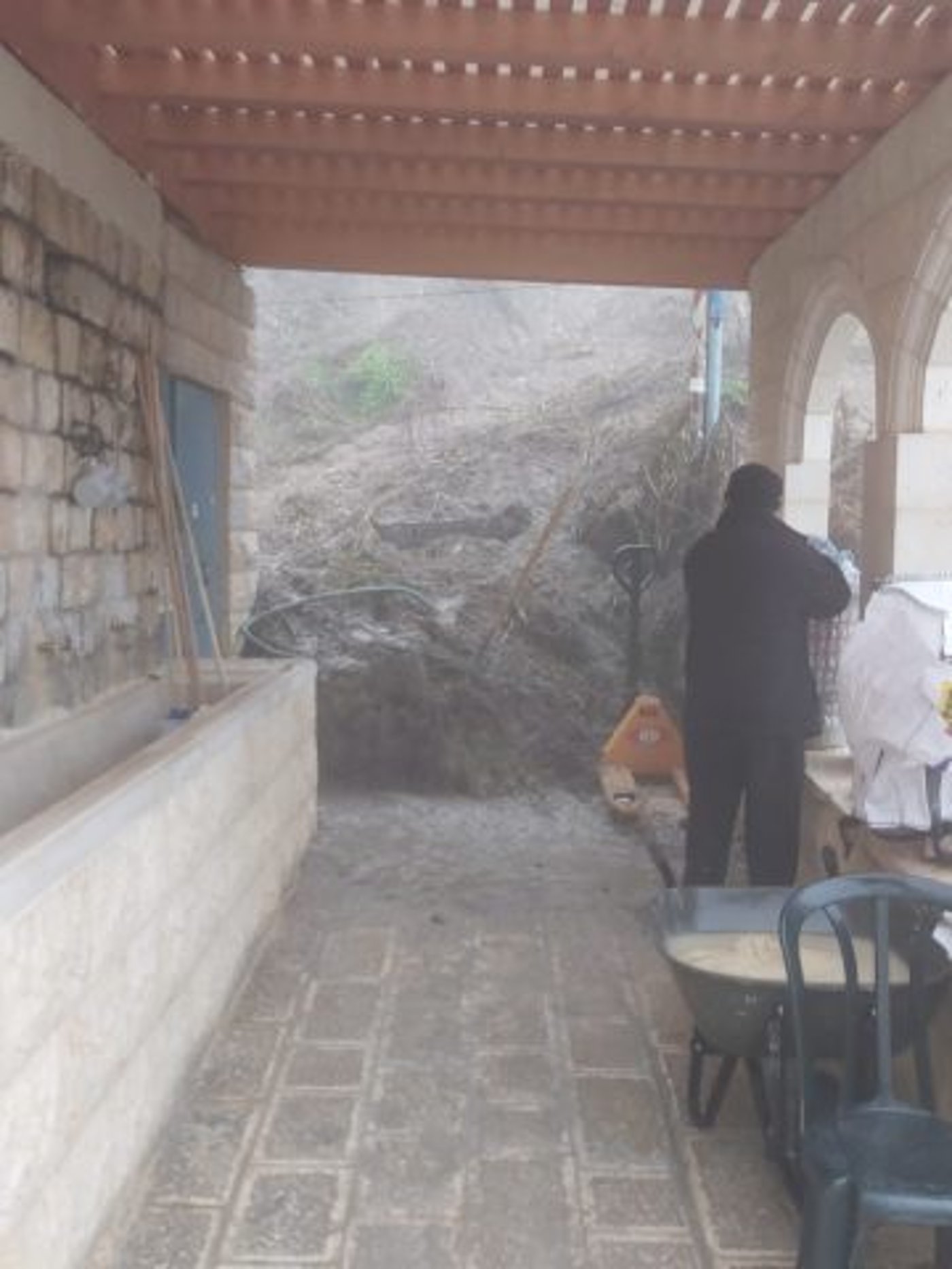 בית העלמין העתיק בצפת: ההר נסחף על מקווה האר"י