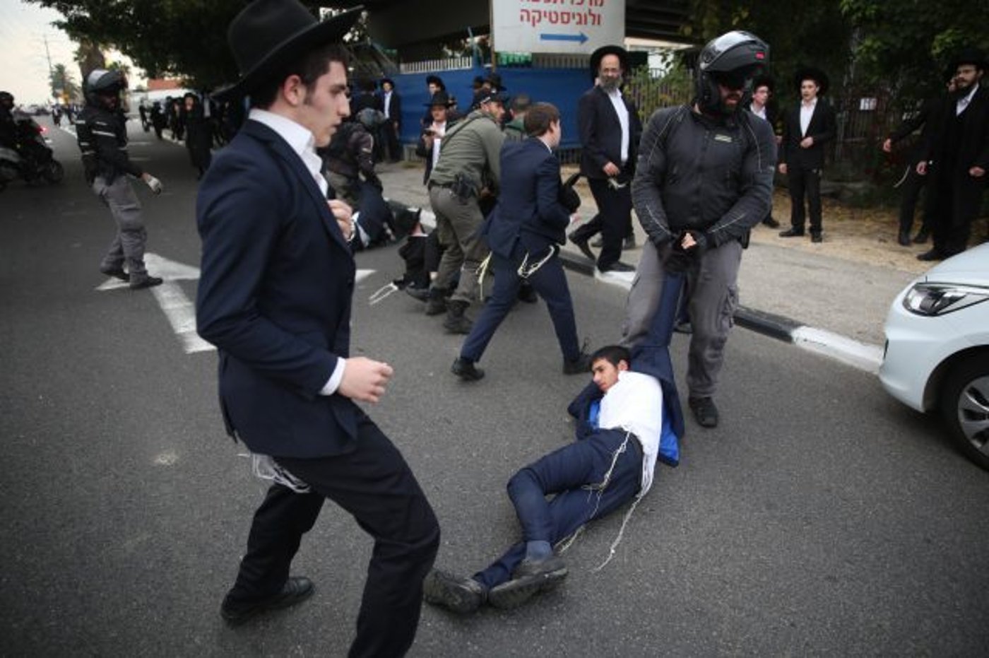 הפגנת הפלג הירושלמי בבני ברק