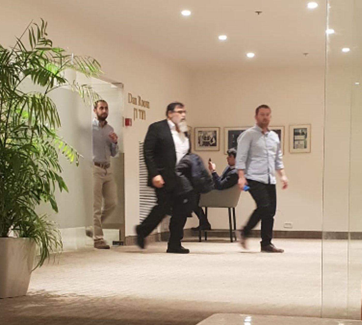 הרב אליעזר שנוולד.