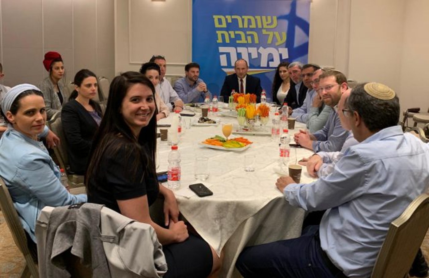 בנט בישיבת ימינה: "יש כאן הזדמנות לממשלת ריבונות"