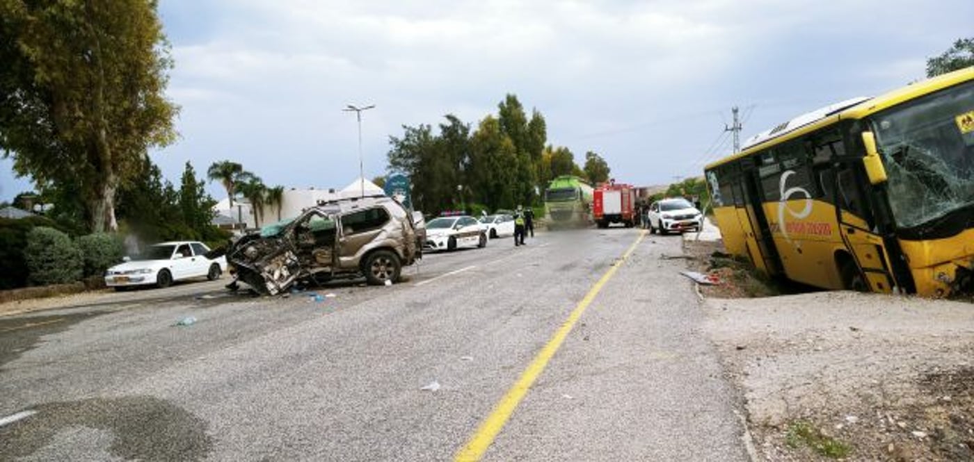 תאונה קשה בין אוטובוס לג'יפ בכביש 92