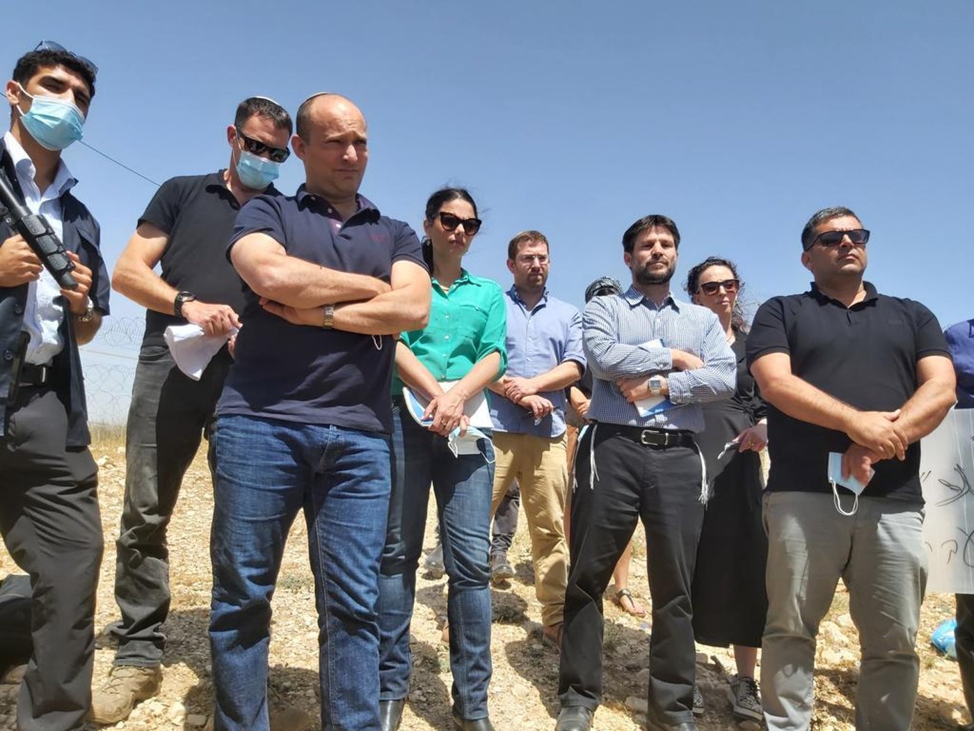 צפו: עימות בנגב בין חברי ימינה לתושבים בדוואים