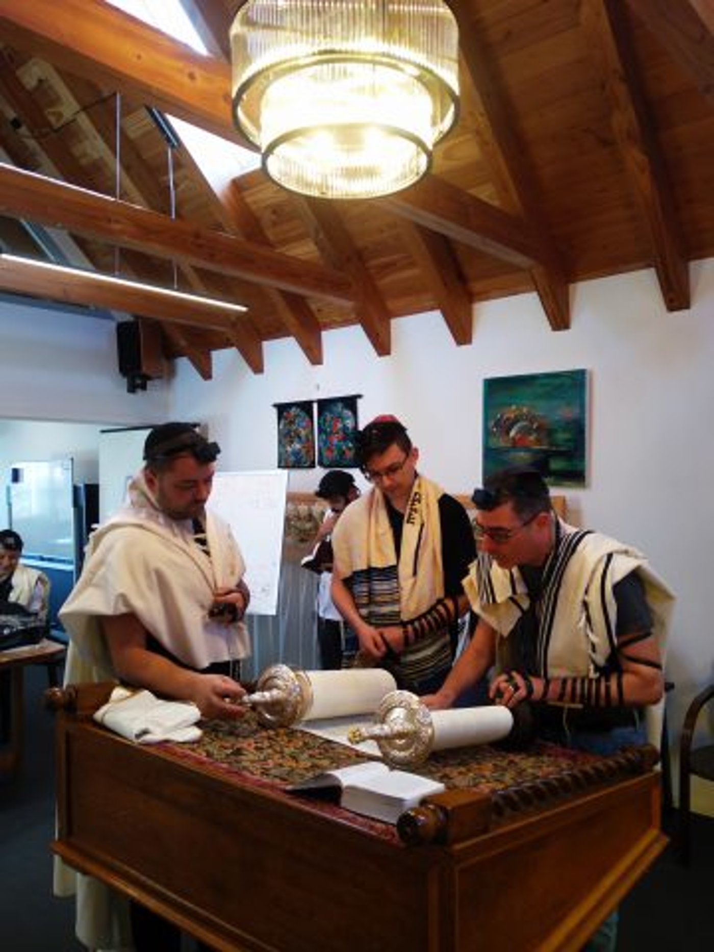 הנחת תפלין בבית חב"ד
