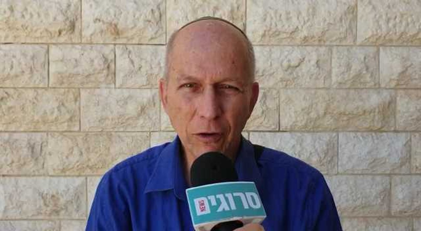 דן לנדאו
