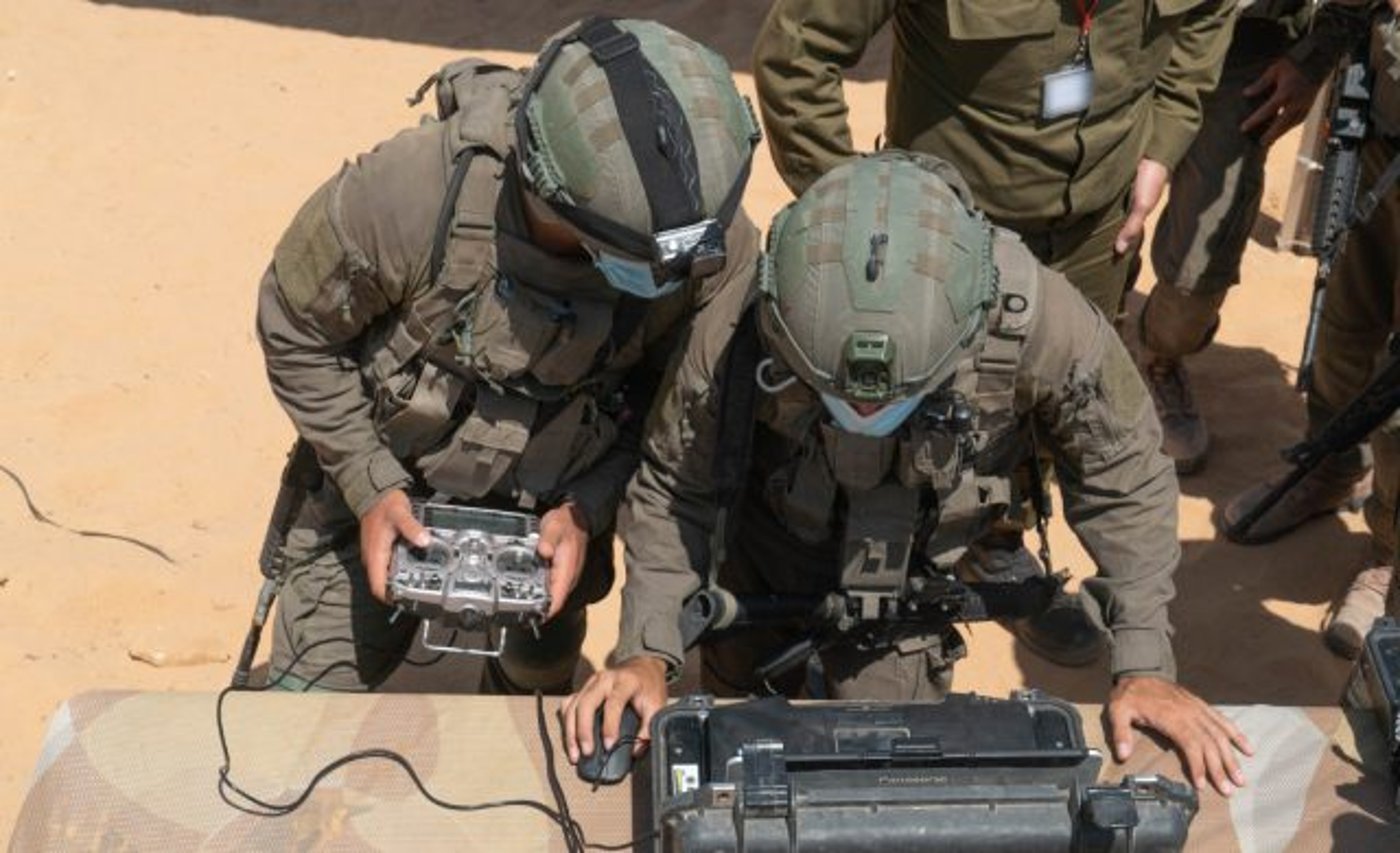 מפעילים כלים טכנולוגים לשליטה על האש (דו"צ)