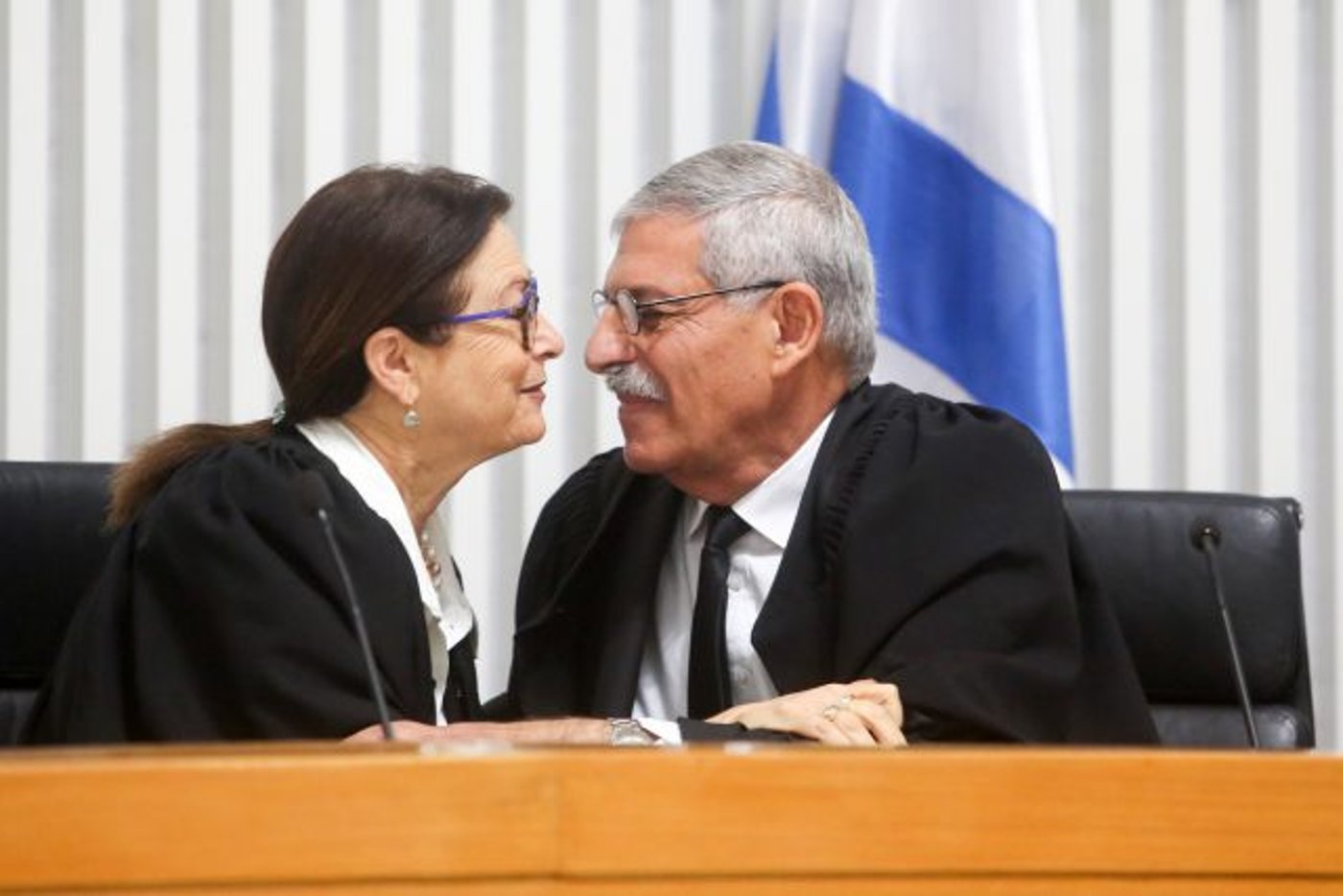 הנציב שהם והנשיאה חיות בימים עברו. "קשרים מקצועיים גרידא"