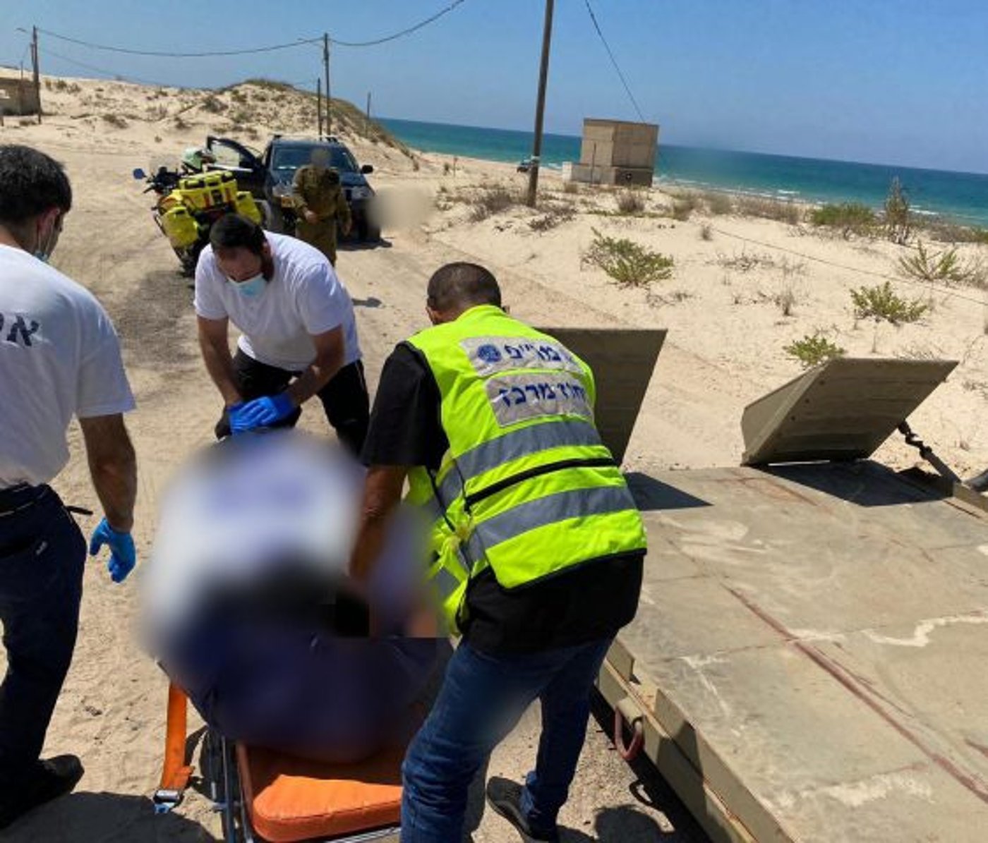 גבר טבע למוות בחוף לא מוכרז סמוך לפלמחים