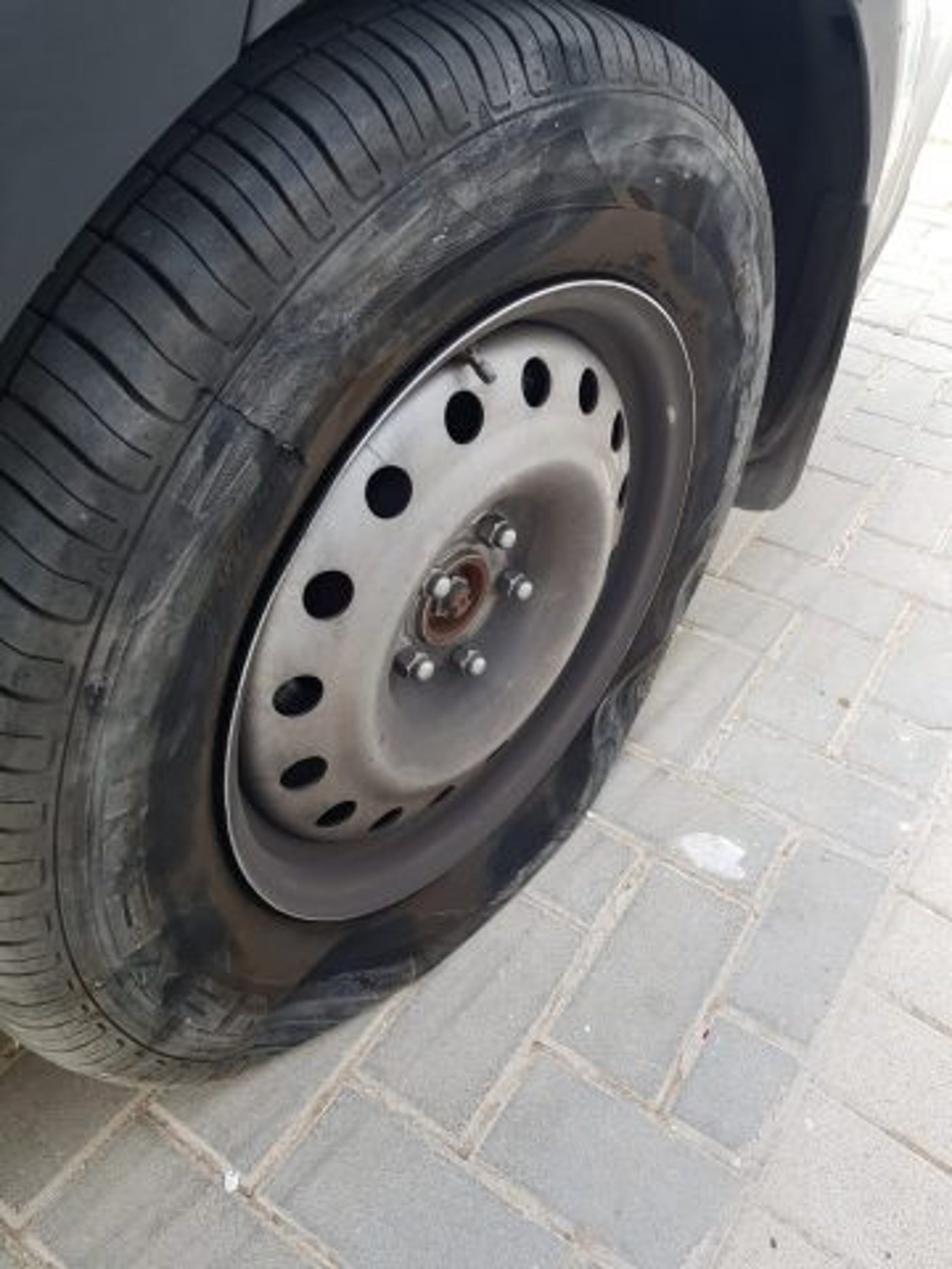 פנצ'ר בצמיג (דוברות המשטרה)