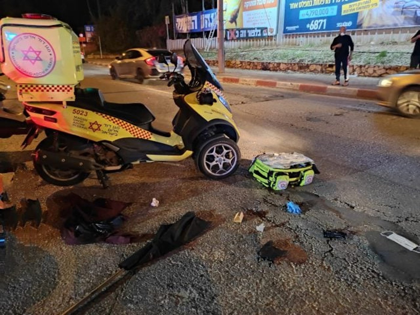 זירת התאונה בסביון (מד"א)