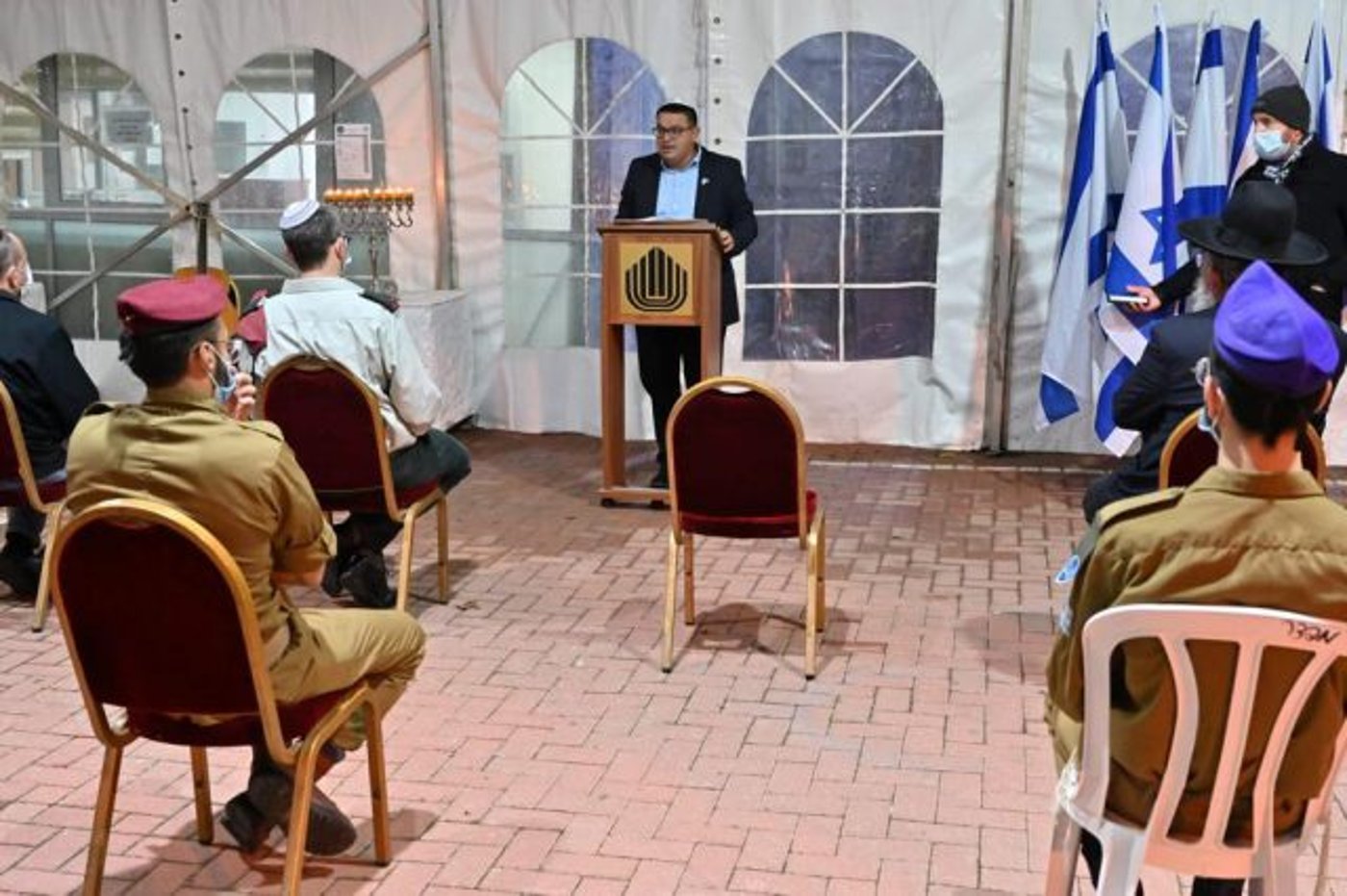 השר ביטון ללוחמים החרדים: "אתם כד השמן"