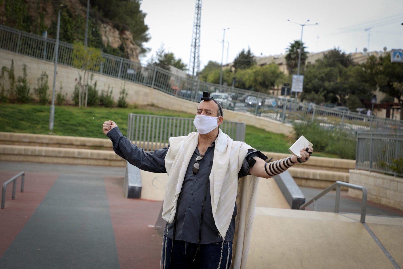 בשורות שליליות: מקדם ההדבקה ממשיך לזנק
