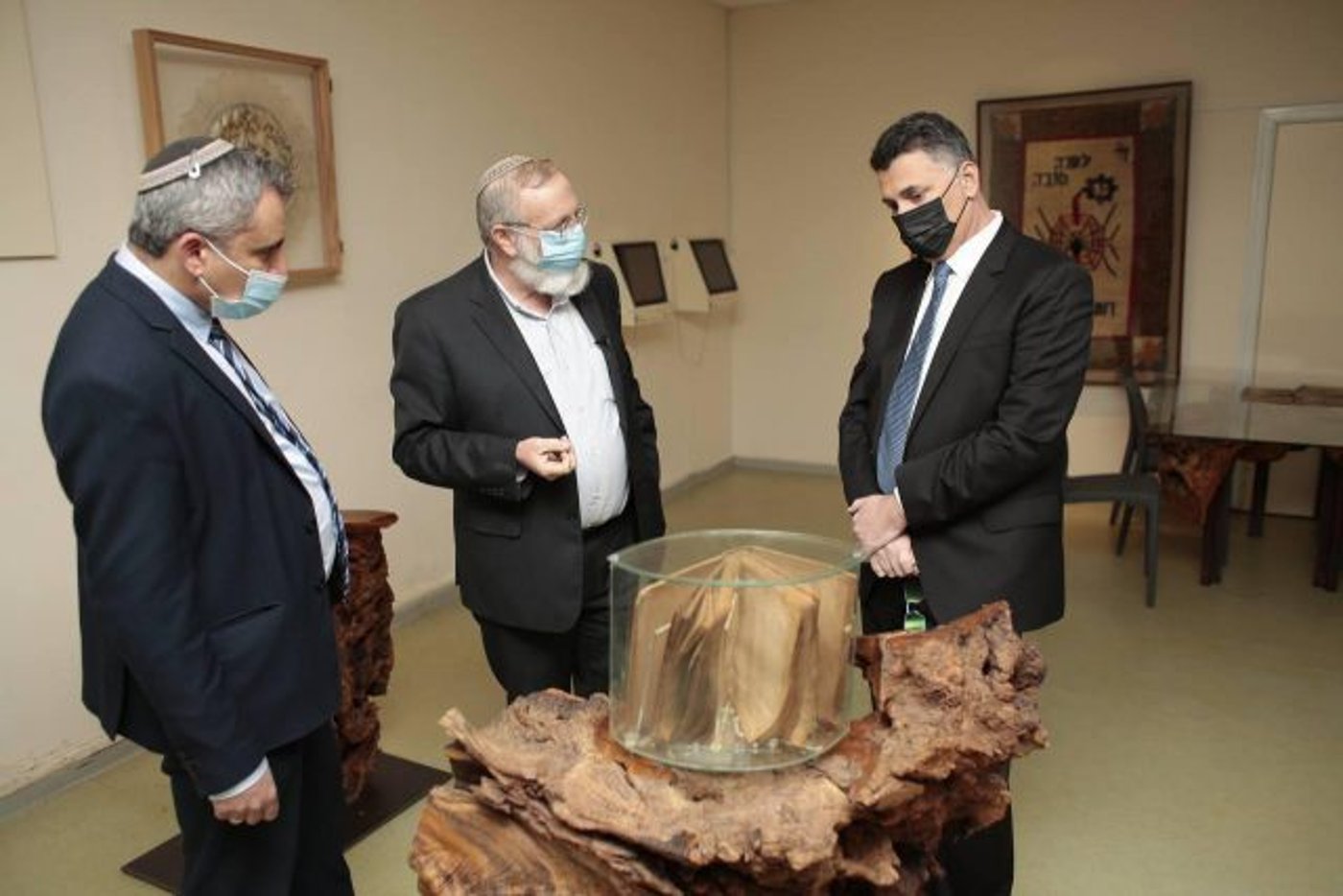 סער ואלקין בביקור במוזיאון