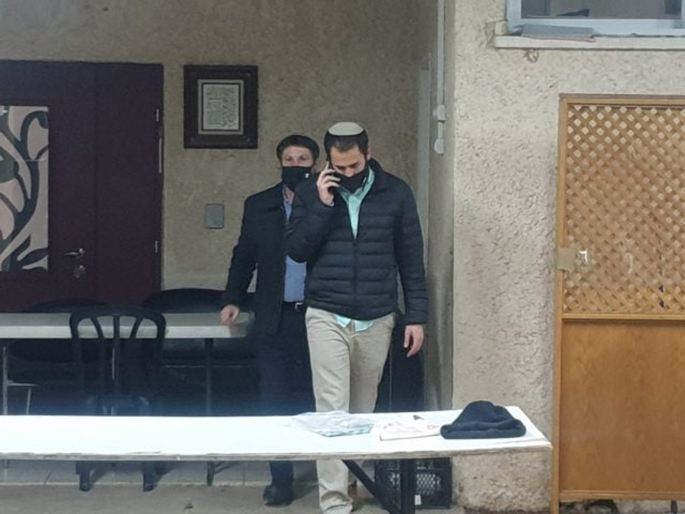 סמוטריץ' יוצא מביתו של הרב דרוקמן