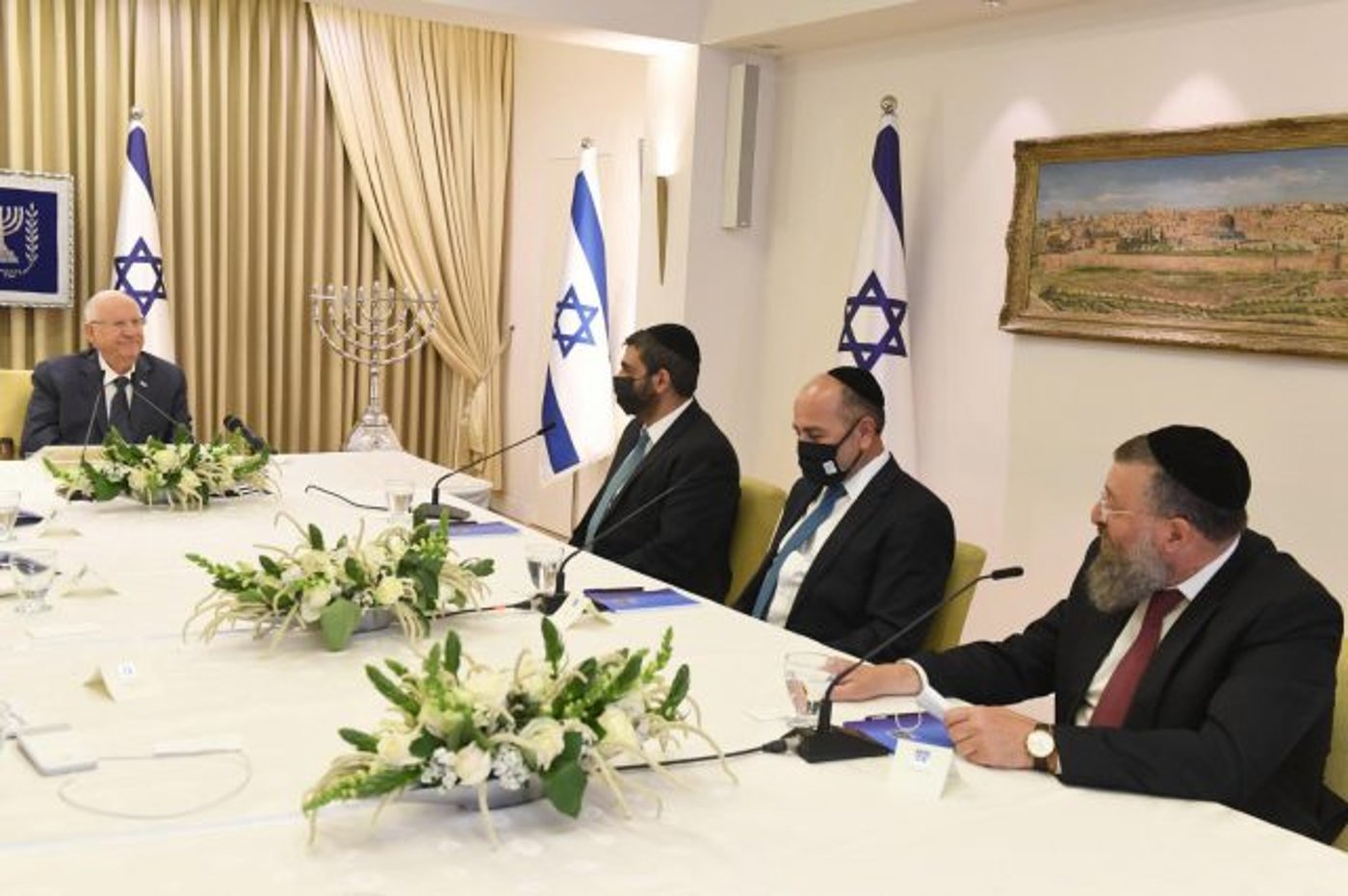 ימינה תמכה בבנט, עדיין רוב לנתניהו | חי מבית הנשיא