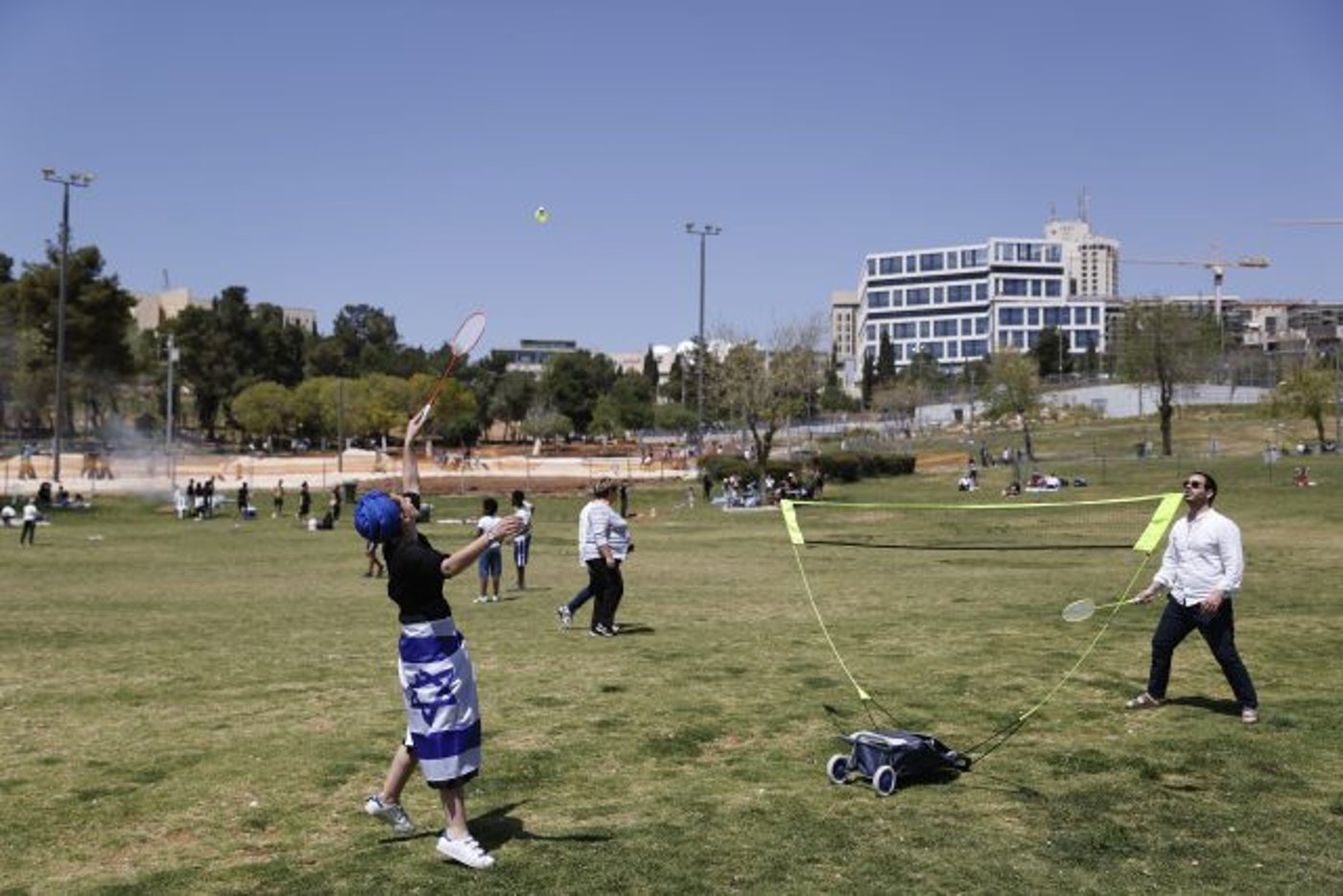 ביבשה, באוויר ובים: עם ישראל חוגג עצמאות