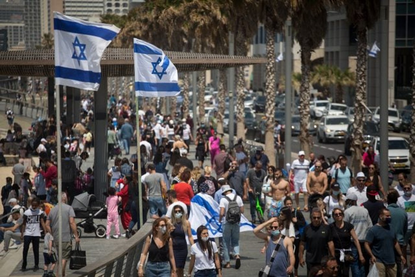 ביבשה, באוויר ובים: עם ישראל חוגג עצמאות