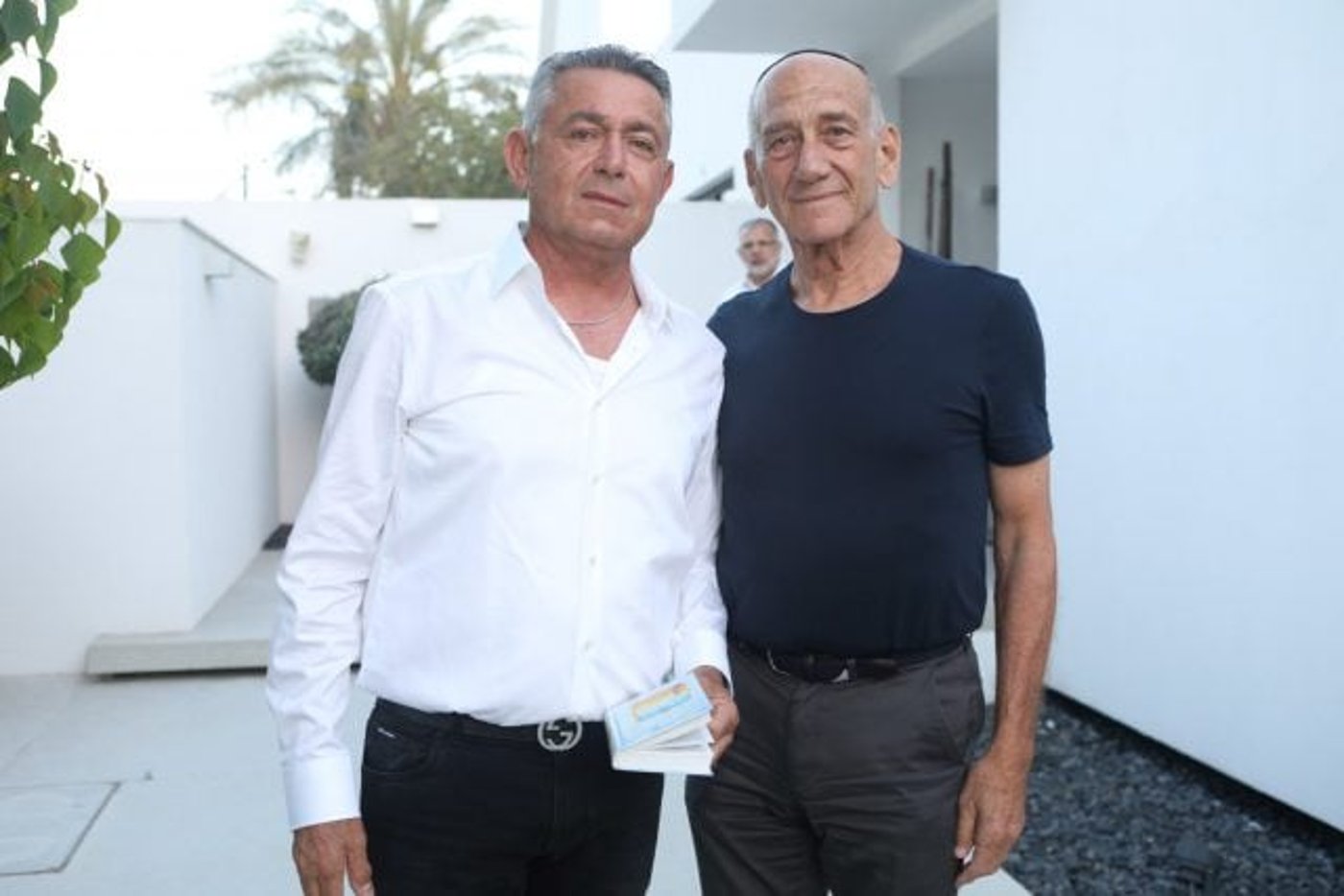 אהוד אולמרט ויעקב גולברי (צילום אסף לב)
