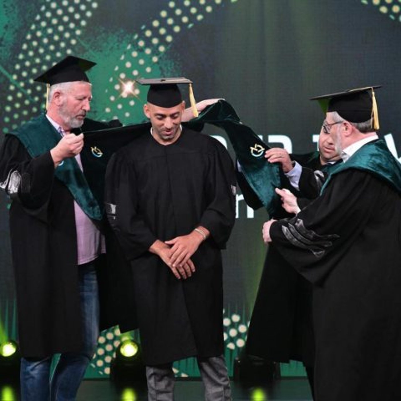 מרגש: עידן רייכל קיבל תואר דוקטור מהאוניברסיטה