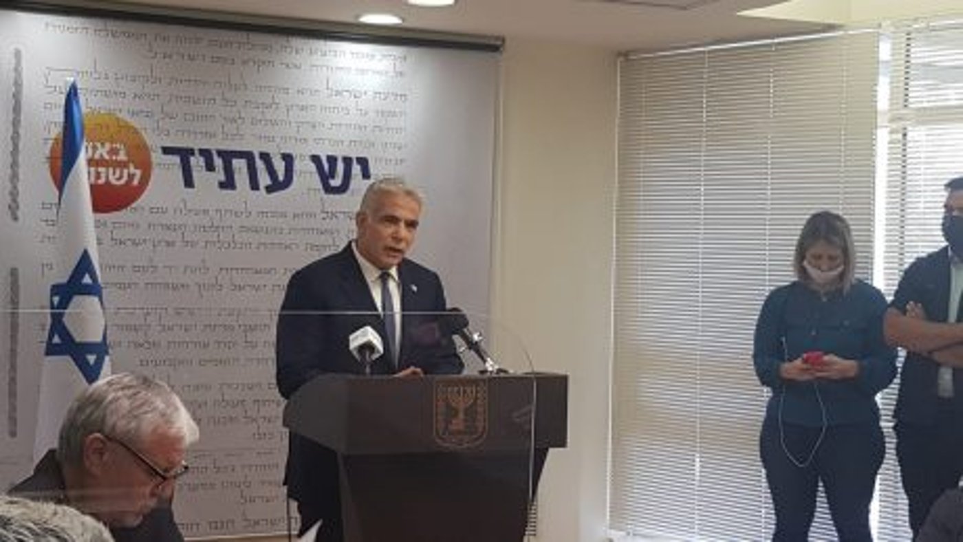 לפיד: "אמרתי לאשתי לא לבטל את חופשת הקיץ"