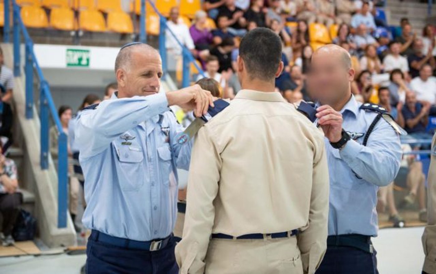 הערב: טקס הענקת דרגות קצונה לבוגרי קורס טיס