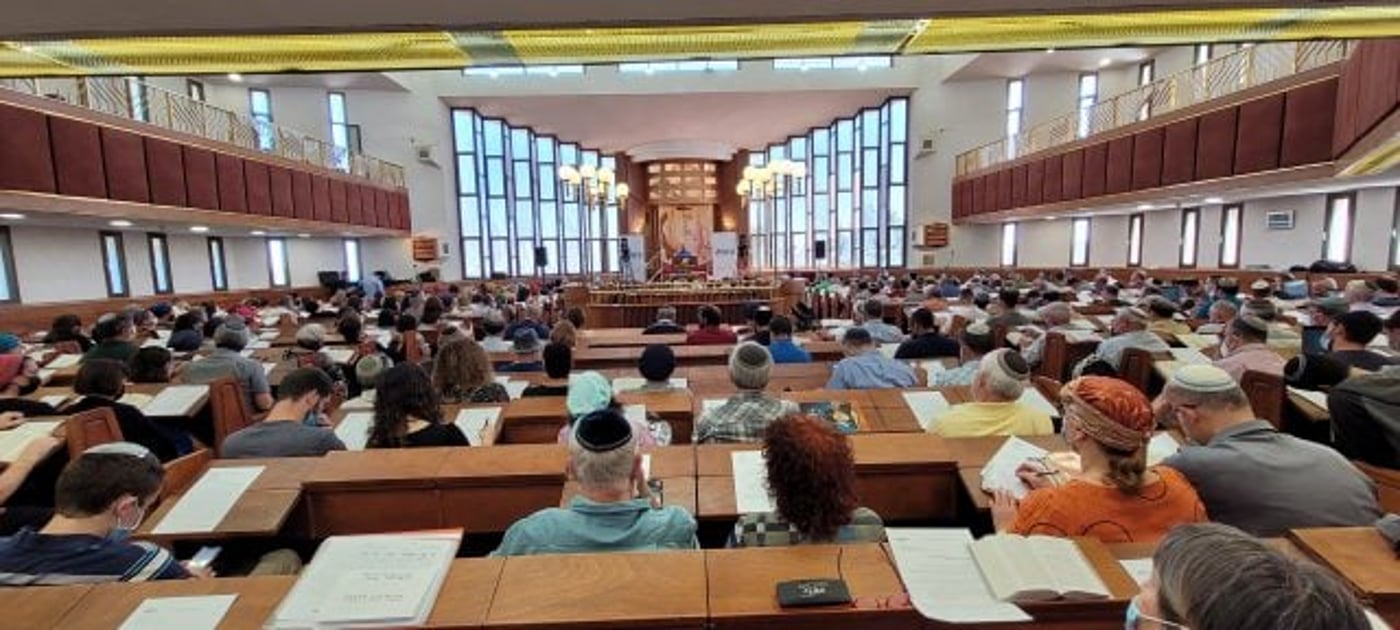 שיעור בבית המדרש במכללת הרצוג