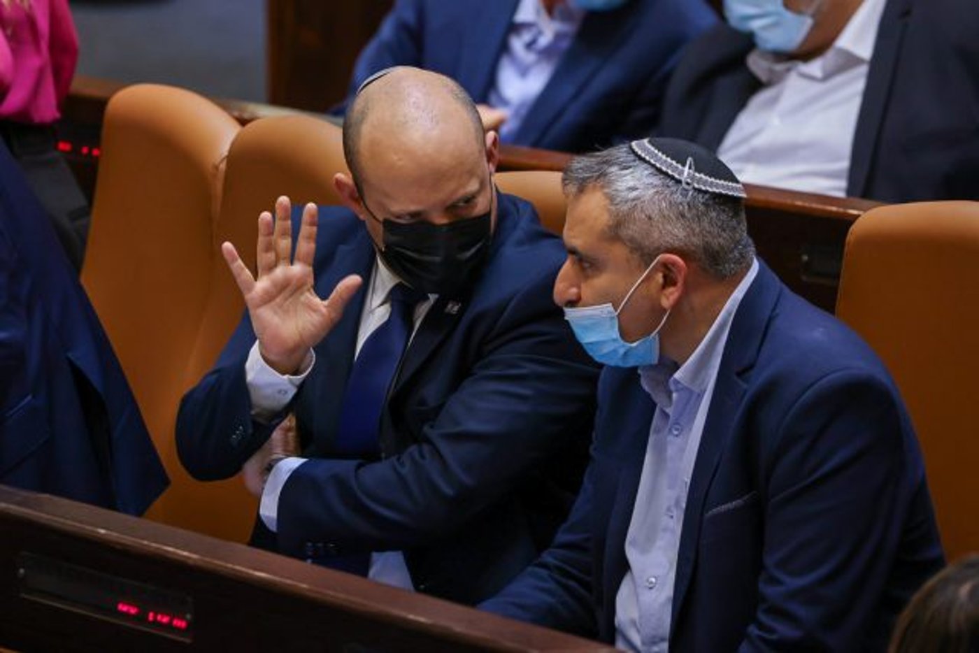 הקואליציה מתפוררת? מרצ: "מסכנים את האופק המדיני"