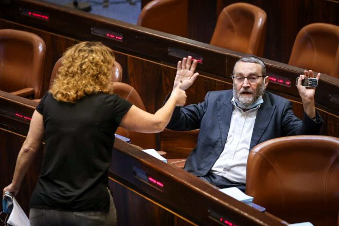 קארה הצביע נגד החוק לדמי אבטלה לעצמאיים
