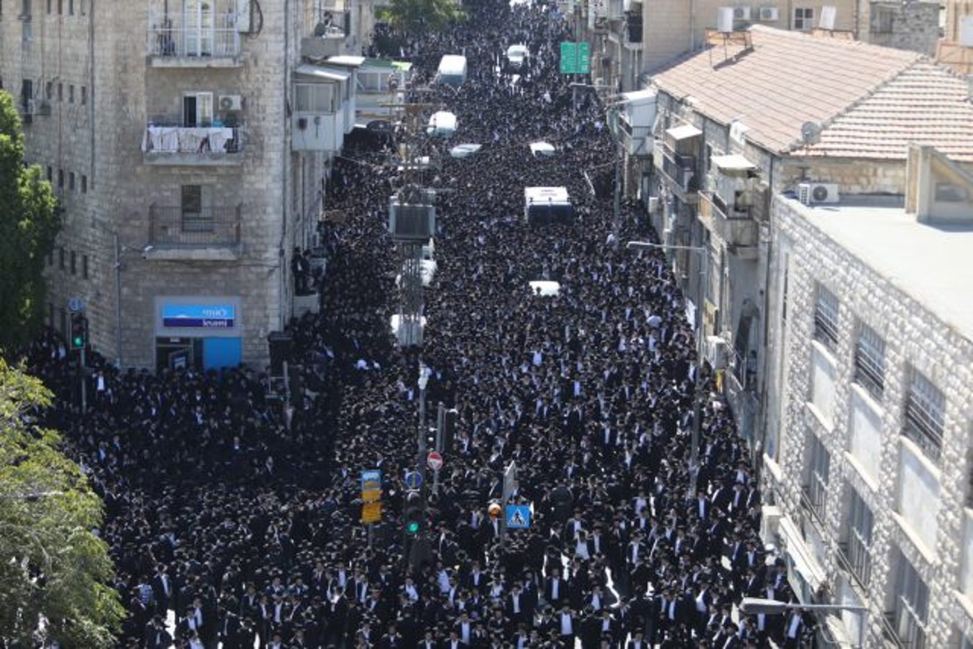 הלוויית הרב ארלנגר (חיים גולדברג, סרוגים)