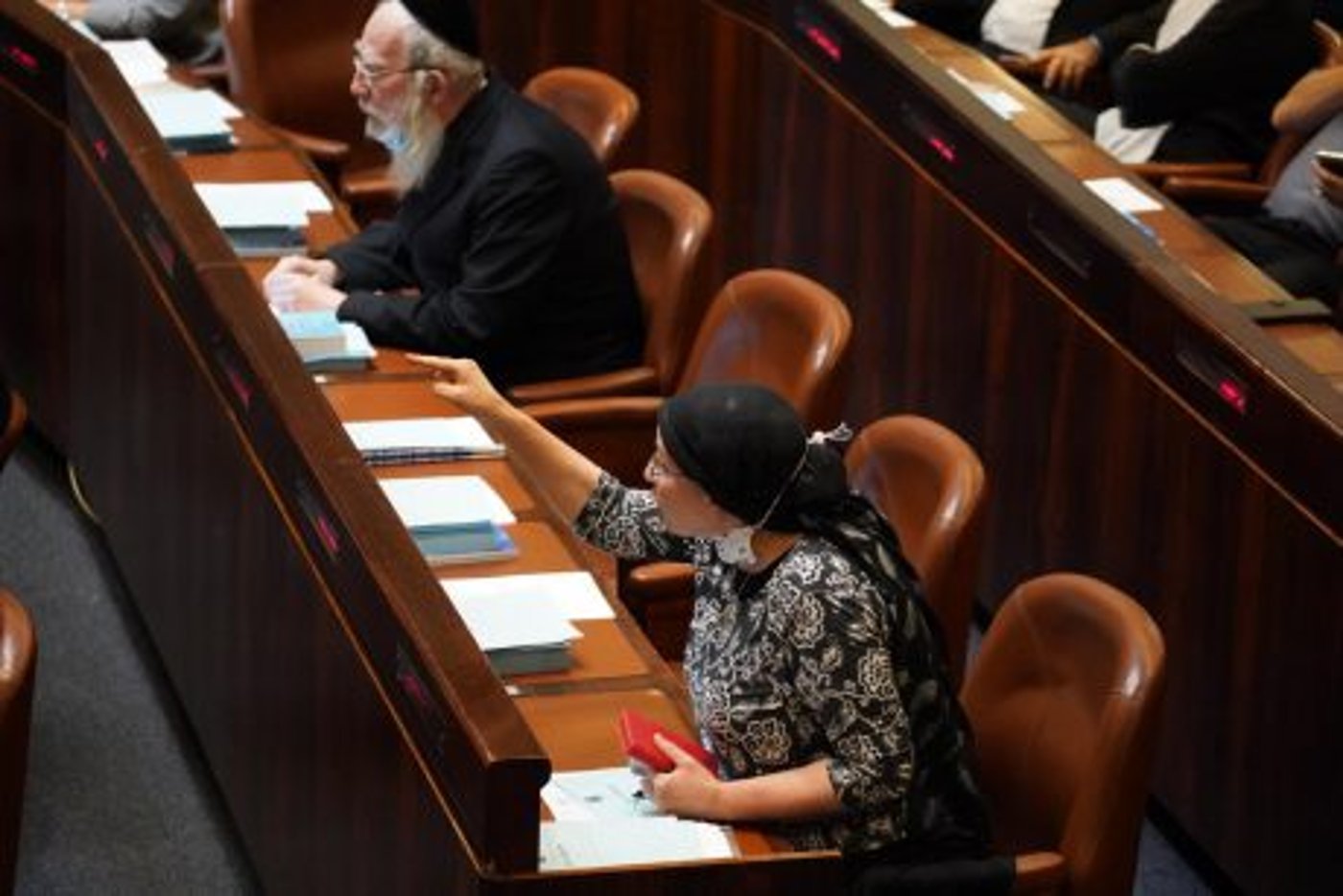 אורית סטרוק נגד לפיד