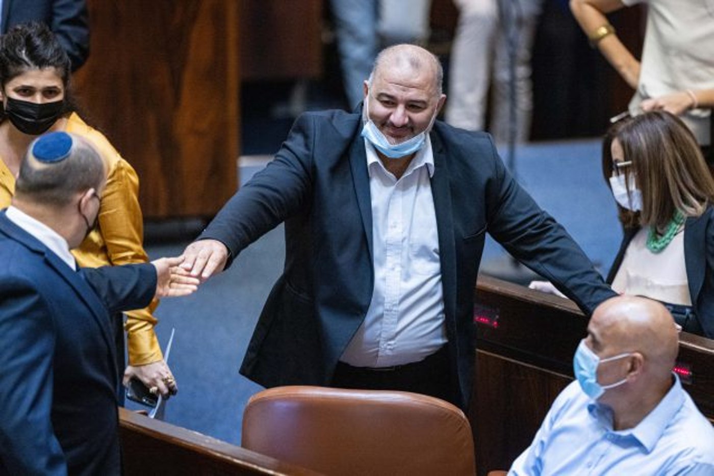 בנט ועבאס
