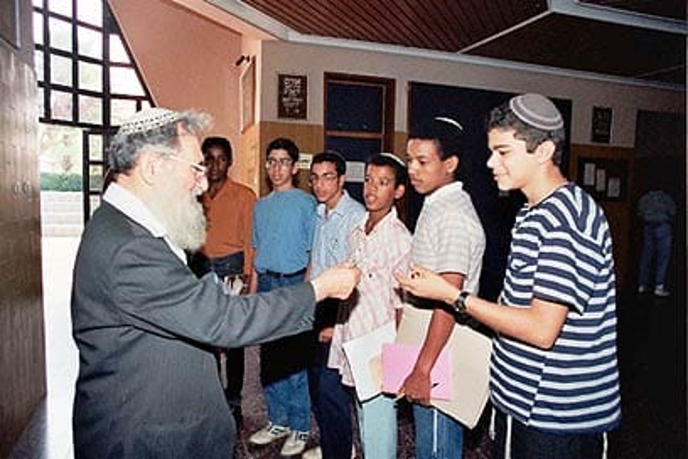 הרב נריה ותלמידים