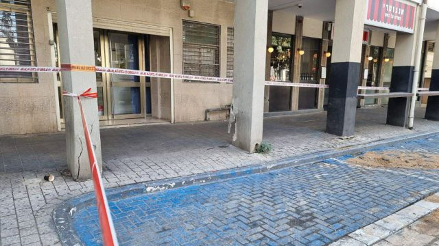 בניין משרדים ברחוב הארבעה בתל אביב פונה