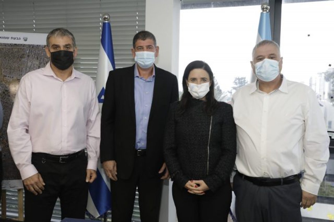 שקד בגבעת שמואל