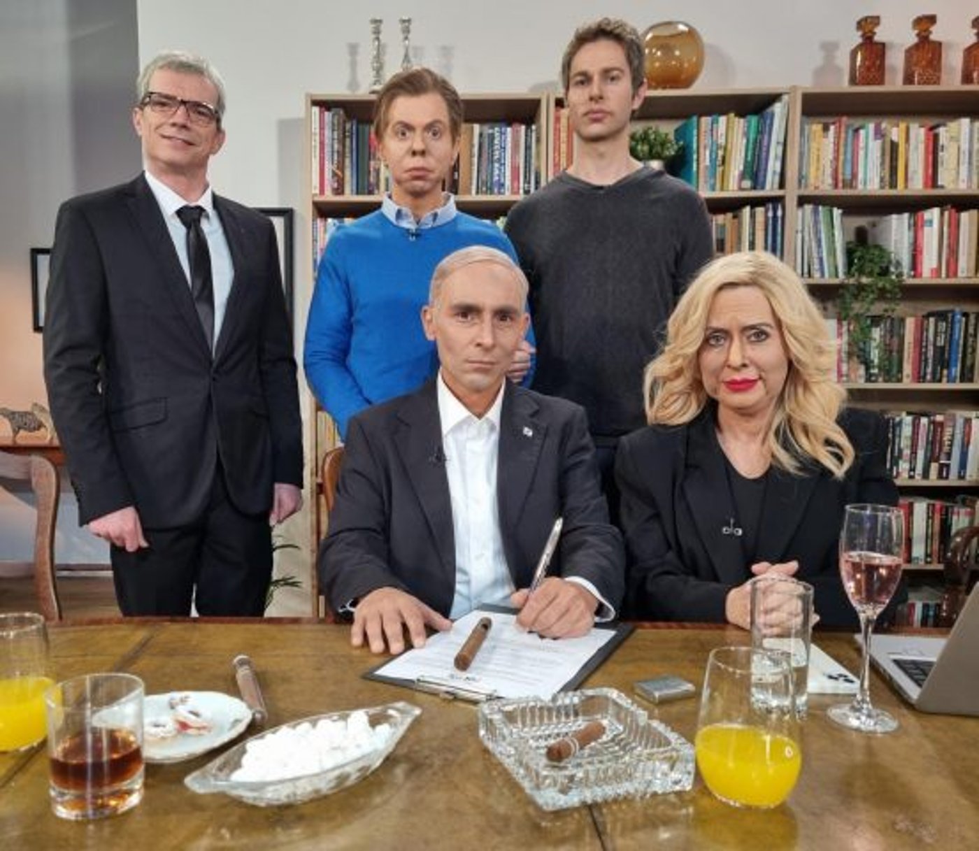 משפחת נתניהו הערב בארץ נהדרת
