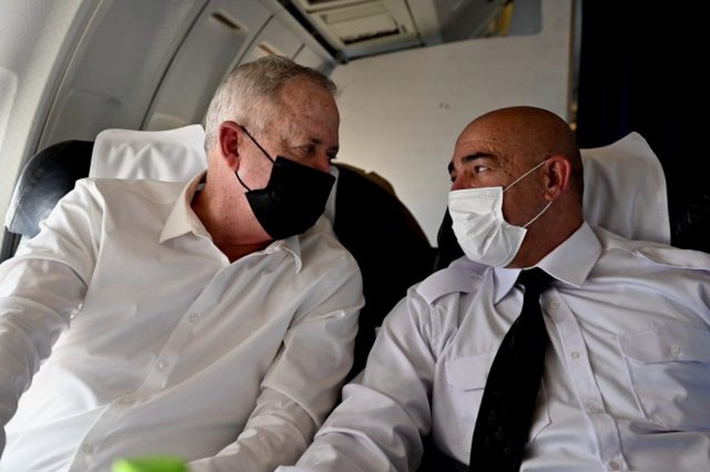 לראשונה: שר הביטחון בני גנץ בביקור רשמי בבחריין