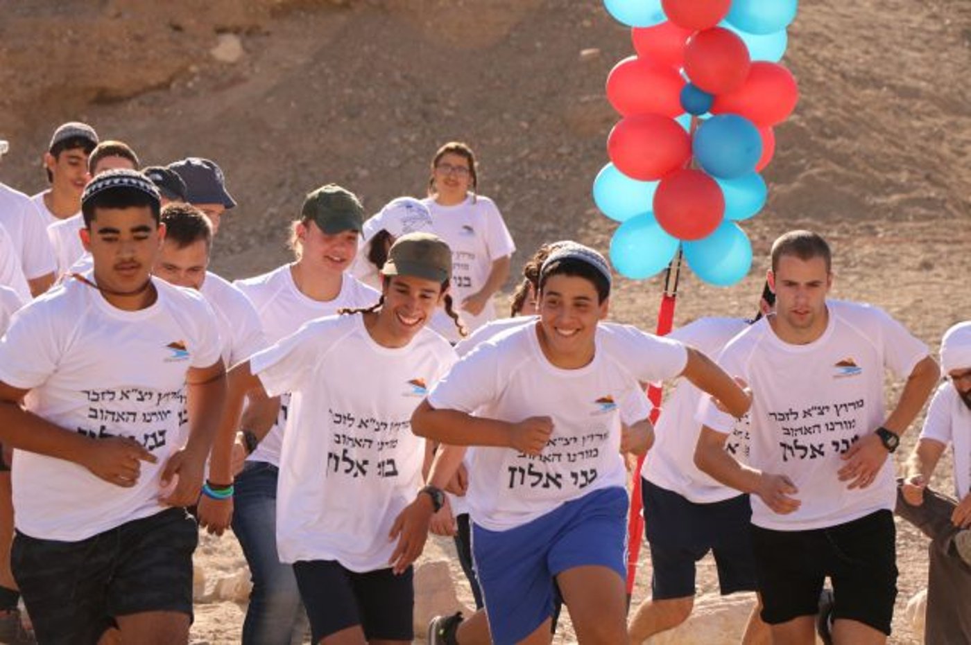 התלמידים שרים על ספינות: צפו בקליפ שחורך את הרשת